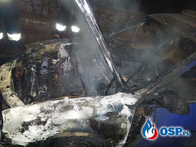 Pożar samochodu na ul. Opolskiej w Białej OSP Ochotnicza Straż Pożarna