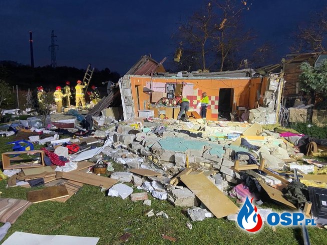 Wybuch gazu w Szczecinie, zawalił się dom. 7 osób rannych, wśród nich są dzieci. OSP Ochotnicza Straż Pożarna
