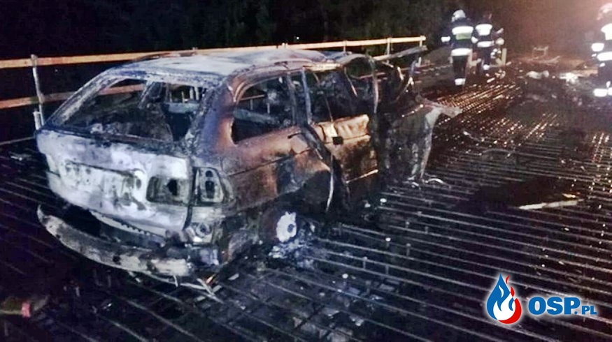 27-latek zginął w płonącym aucie. Tragiczny wypadek na remontowanej drodze. OSP Ochotnicza Straż Pożarna