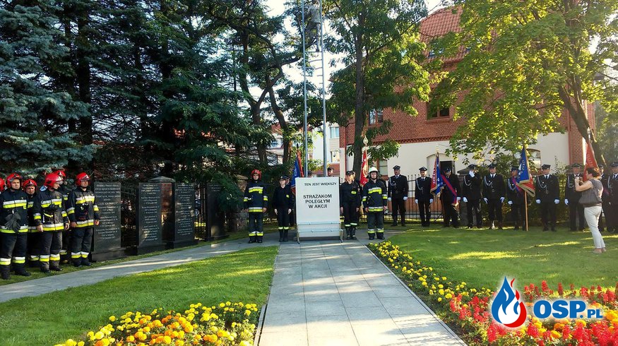 Apel upamiętniający poległych strażaków podczas ataku na World The Center OSP Ochotnicza Straż Pożarna