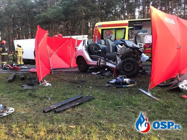 19-latek zginął w czołowym zderzeniu pod Bydgoszczą OSP Ochotnicza Straż Pożarna
