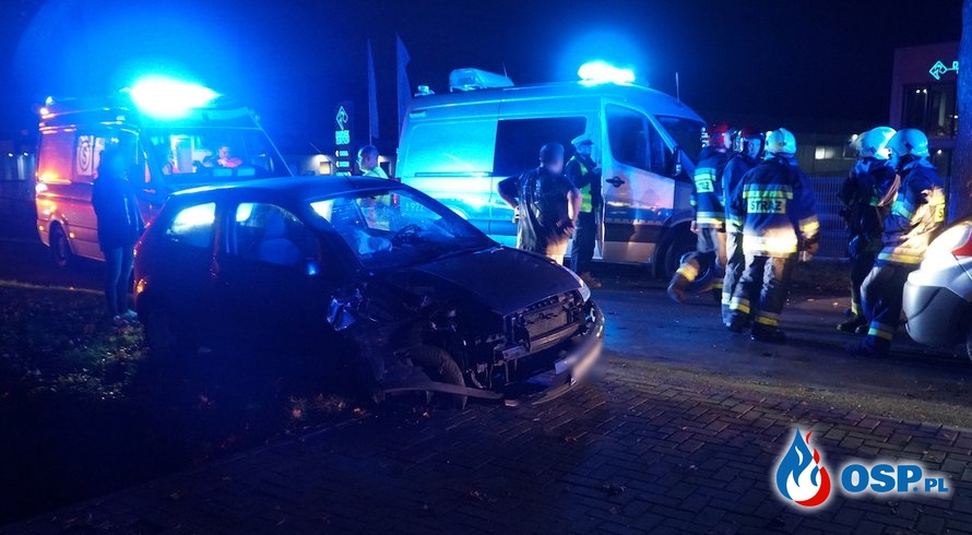 43-latka nie dostosowała prędkości do warunków na drodze. Wypadek pod Opolem. OSP Ochotnicza Straż Pożarna