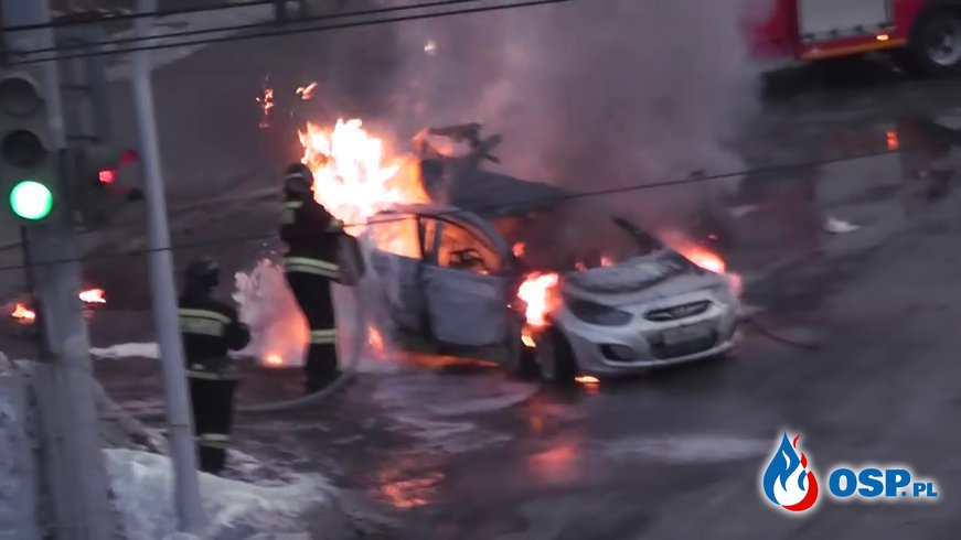 Dlaczego trzeba używać aparatów powietrznych przy gaszeniu pożaru samochodu? OSP Ochotnicza Straż Pożarna