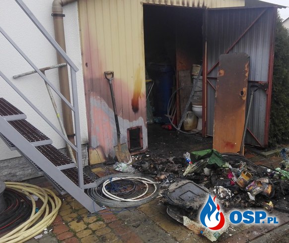 pożar wiaty z drewnem OSP Ochotnicza Straż Pożarna