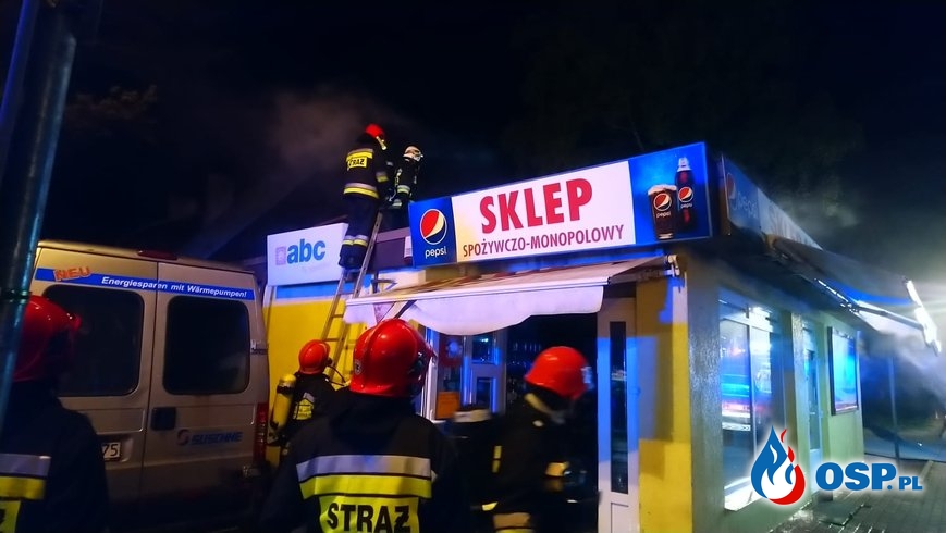Pożar sklepu w Mrzeżynie (gm. Trzebiatów) OSP Ochotnicza Straż Pożarna