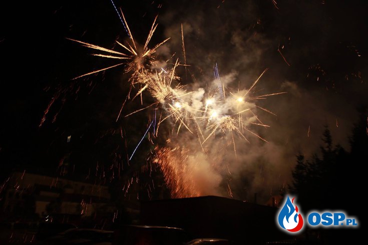 Bezpiecznego Nowego Roku - noworoczny pokaz sztucznych ogni OSP Ochotnicza Straż Pożarna