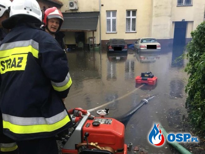 Wronki – usuwanie skutków gwałtownych opadów OSP Ochotnicza Straż Pożarna