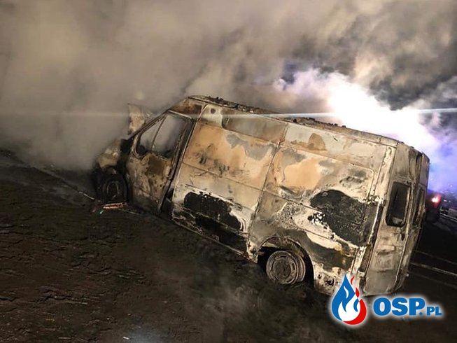 Maszyny rolnicze i samochody spłonęły w nocy w Brzozowie OSP Ochotnicza Straż Pożarna