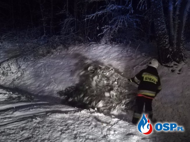 Usuwanie skutków opadu śniegu Klukówek OSP Ochotnicza Straż Pożarna