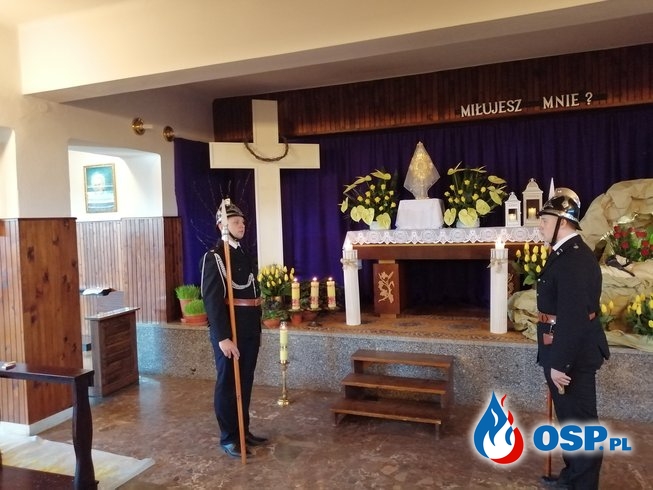 Honorowa warta przy Grobie Pana Jezusa OSP Ochotnicza Straż Pożarna