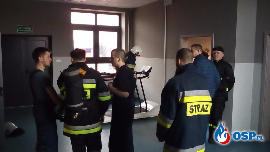 Ćwiczenia w nowej komorze dymowej w JRG 2 w Pile OSP Ochotnicza Straż Pożarna