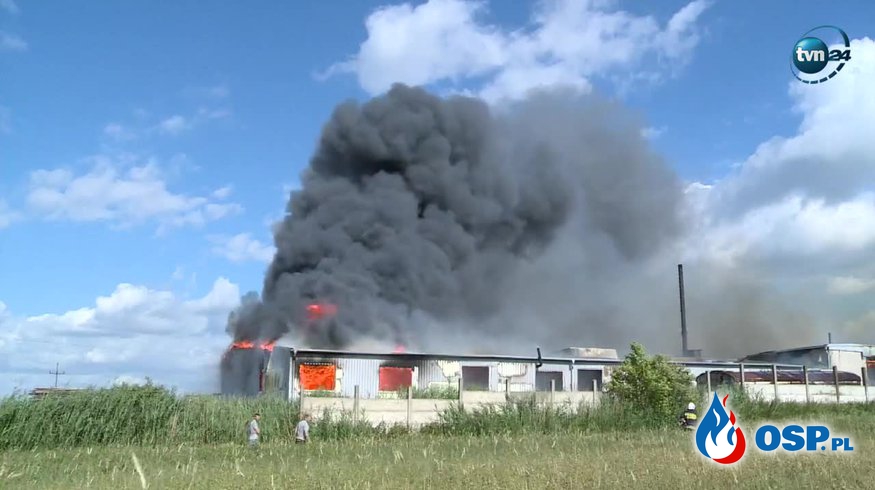 Wielki pożar stolarni w Wysocku Małym, koło Ostrowa Wielkopolskiego! OSP Ochotnicza Straż Pożarna