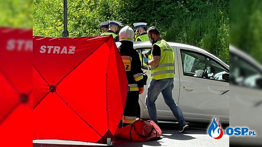 Dwa wypadki na DK88 w Gliwicach. W jednym z nich zginął znany lekarz. OSP Ochotnicza Straż Pożarna