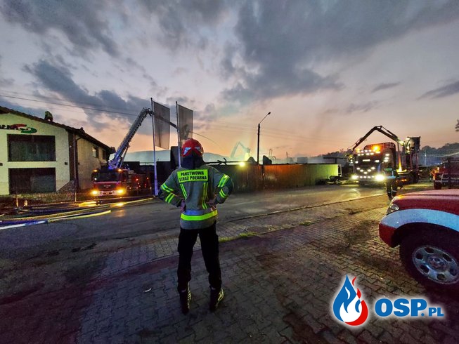 Blisko 200 strażaków gasiło pożar tartaku w Bystrej Podhalańskiej OSP Ochotnicza Straż Pożarna
