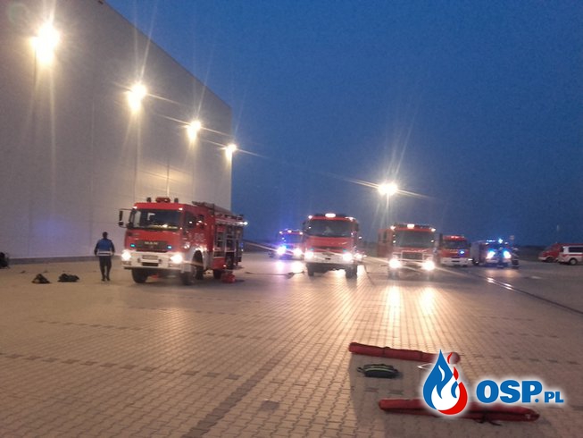 Pożar na terenie Centrum Logistycznego ZALANDO - spokojnie to tylko ćwiczenia. OSP Ochotnicza Straż Pożarna