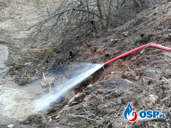 Wypompowywanie wody! OSP Ochotnicza Straż Pożarna