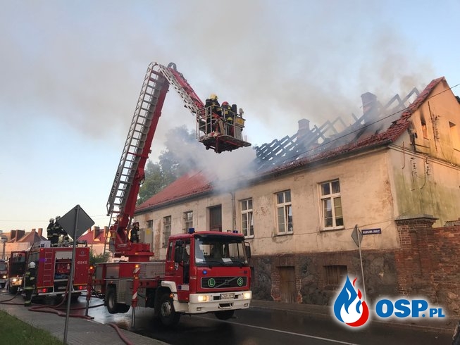95/2019 Groźny pożar domu wielorodzinnego - zdjęcia/video OSP Ochotnicza Straż Pożarna