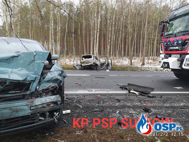 Auto zapaliło się po wypadku na DK22. Pięć osób zostało rannych, na miejscu lądował śmigłowiec LPR. OSP Ochotnicza Straż Pożarna