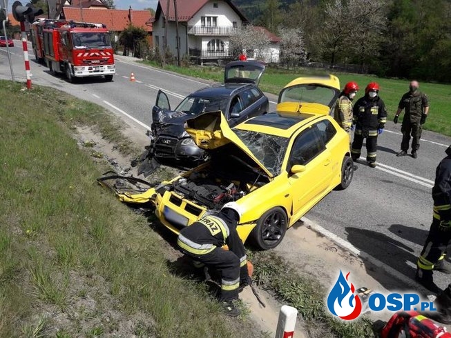 Dwie osoby ranne po zderzeniu aut w Barcicach OSP Ochotnicza Straż Pożarna