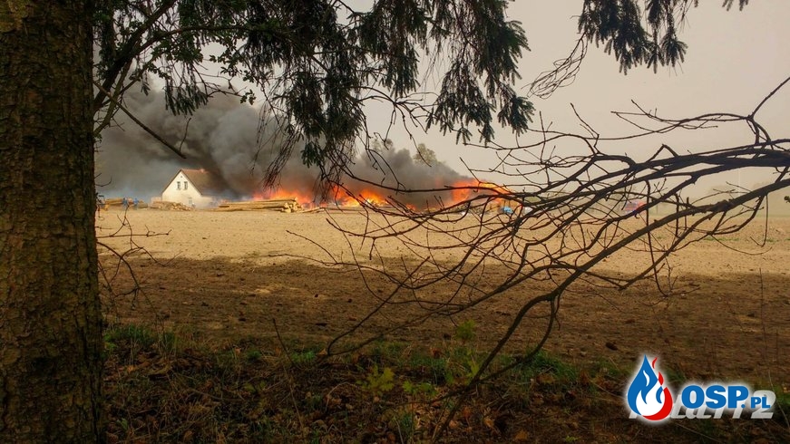 Pożar tartaku i zabudowań w Brzostowie [ZDJ]  [VIDEO] OSP Ochotnicza Straż Pożarna
