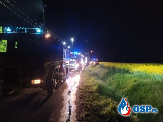 Pożar stolarni w Smolnicy. Z ogniem walczyło 40 strażaków. OSP Ochotnicza Straż Pożarna