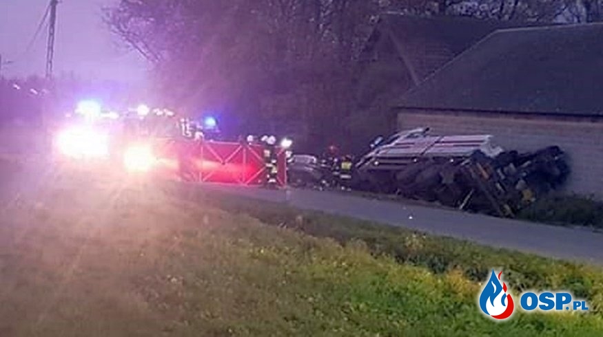 Cztery osoby zginęły w Małopolsce. Makabryczny wypadek w powiecie proszowickim. OSP Ochotnicza Straż Pożarna