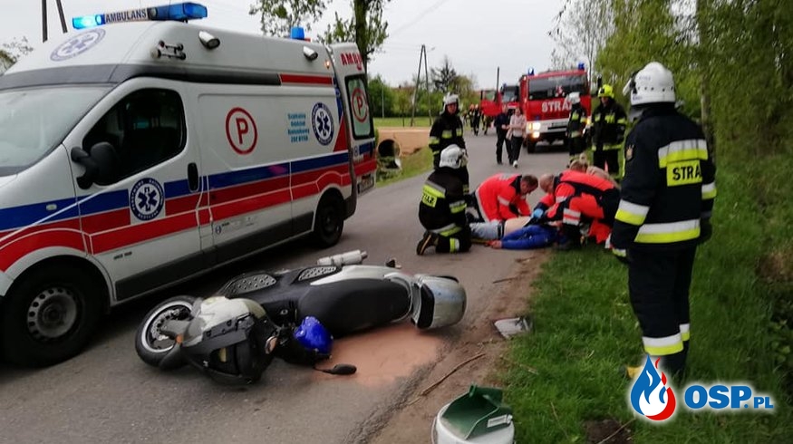 Wypadek skutera we Włodarach. Ranny kierowca. OSP Ochotnicza Straż Pożarna