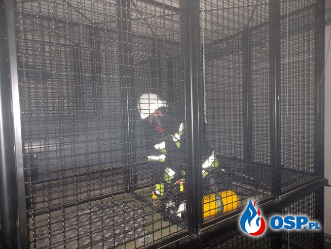 Ćwiczenia w komorze dymowej w Opolu OSP Ochotnicza Straż Pożarna