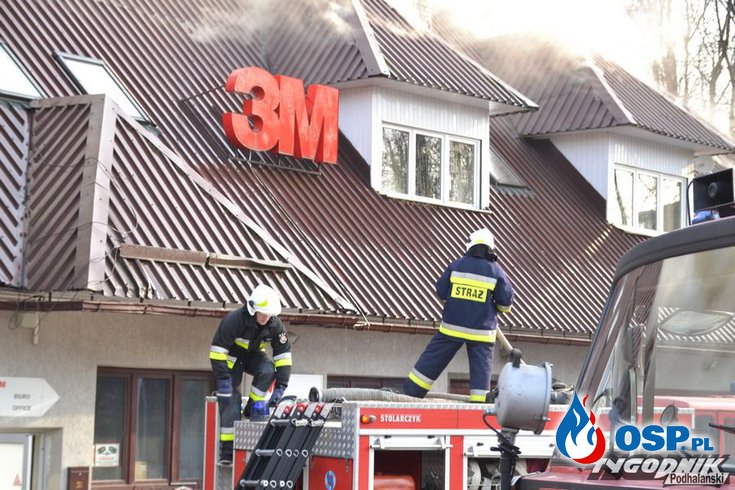 Płonie fabryka 3M w Skomielnej Białej. W akcji 15 zastępów straży pożarnej! OSP Ochotnicza Straż Pożarna