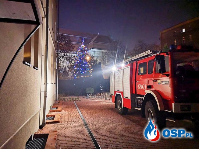 Najprzyjemniejsza akcja w roku! Strażacy ubrali choinkę w domu dziecka. OSP Ochotnicza Straż Pożarna