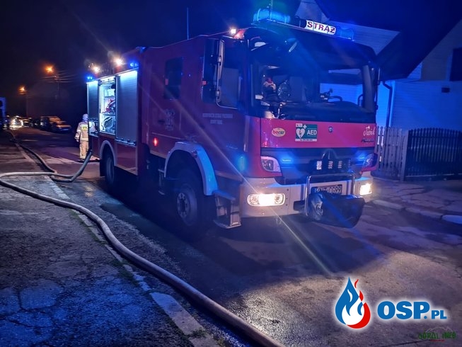 Drewniany budynek spłonął w centrum Nowego Targu OSP Ochotnicza Straż Pożarna