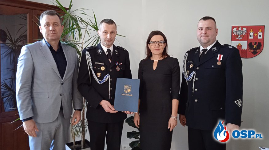 Podpisanie umowy w Starostwie Powiatowym w Płońsku OSP Ochotnicza Straż Pożarna