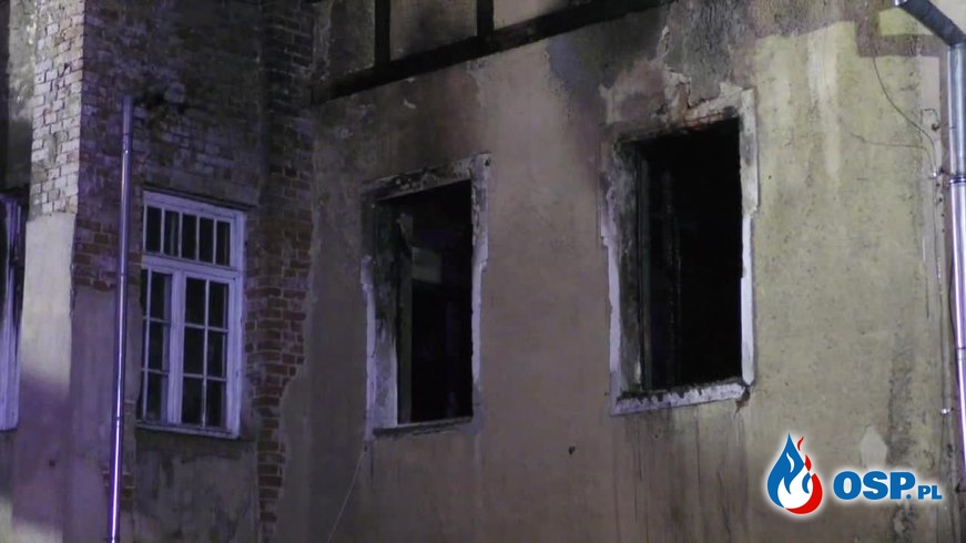 "Dziewczynka bawiła się zapalniczką". Spłonęło pół budynku. OSP Ochotnicza Straż Pożarna