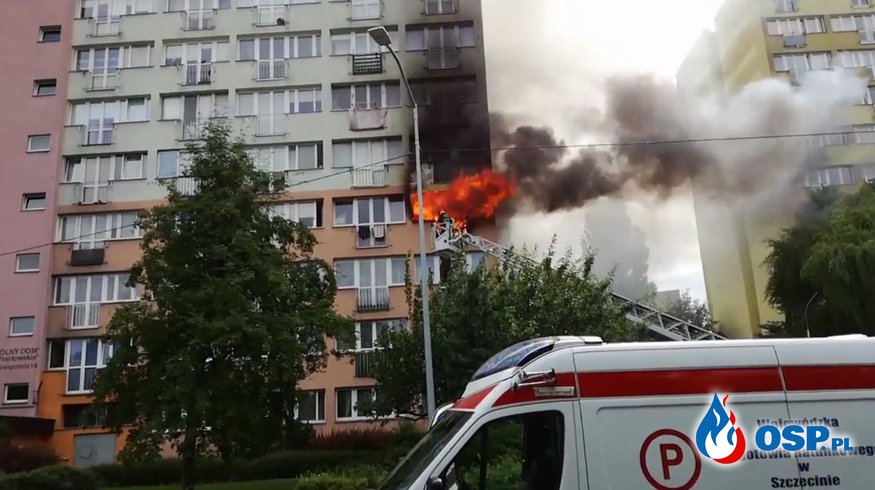 Wybuch gazu i pożar mieszkania w Szczecinie. OSP Ochotnicza Straż Pożarna