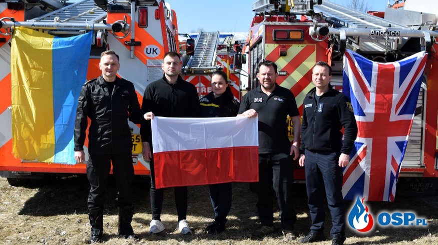 Brytyjskie wozy strażackie są już w Rzeszowie. Wkrótce trafią do ukraińskich strażaków. OSP Ochotnicza Straż Pożarna