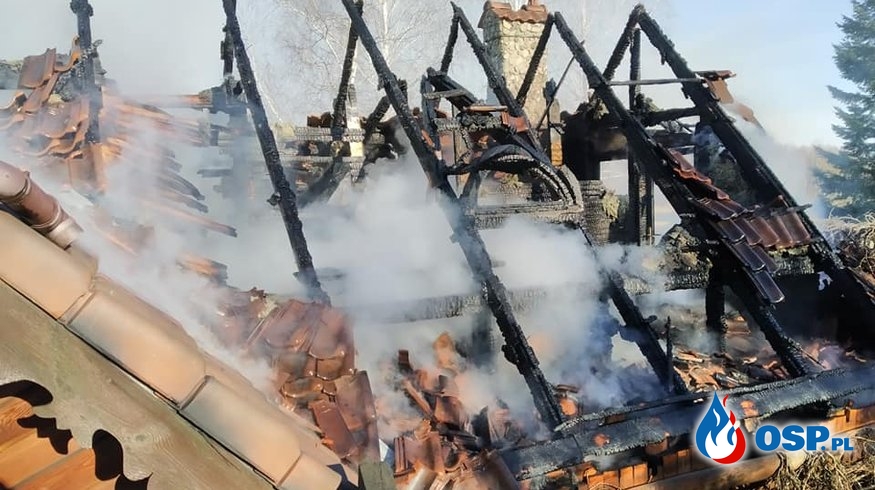 Pożar drewnianego dworku w Leżachowie OSP Ochotnicza Straż Pożarna