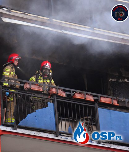 Tragiczny pożar mieszkania w Pruszkowie. Nie żyje 16-latek. OSP Ochotnicza Straż Pożarna