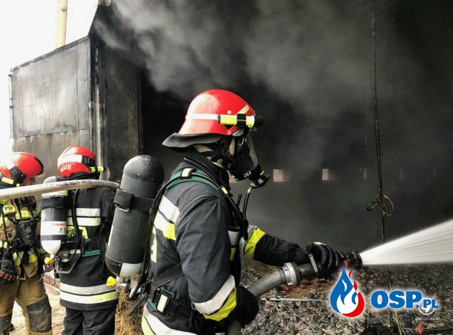 Ponad 30 tys. kurczaków spłonęło w pożarze fermy na Opolszczyźnie OSP Ochotnicza Straż Pożarna