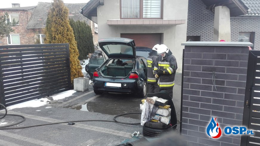 Pożar samochodu w Czyżowicach. OSP Ochotnicza Straż Pożarna