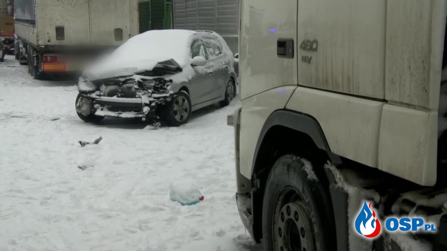 Kilkanaście samochodów zderzyło się w karambolu na autostradzie A1. OSP Ochotnicza Straż Pożarna