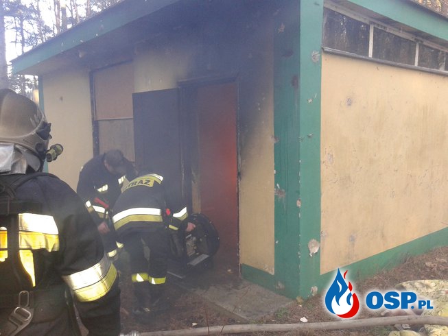 Ćwiczenia doskonalenia zawodowego dot. pożarów w pomieszczeniach, rozgorzenia i wentylacji OSP Ochotnicza Straż Pożarna