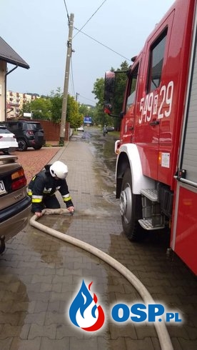 Intensywne opady deszczu skutkiem kilkugodzinnych działań ratowniczych OSP Ochotnicza Straż Pożarna