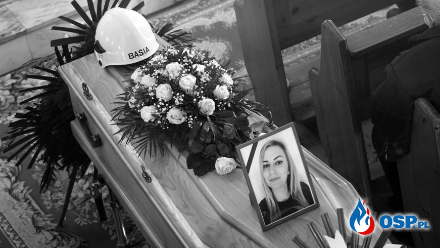 Druhna Basia i mały Michaś spoczęli na cmentarzu w Michałowicach OSP Ochotnicza Straż Pożarna