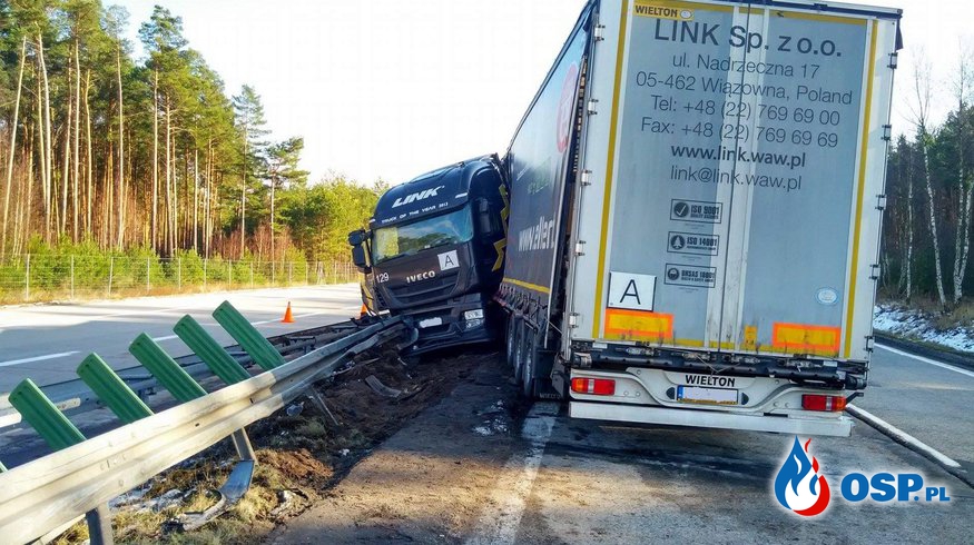 Wypadek samochodu ciężarowego DK18 OSP Ochotnicza Straż Pożarna