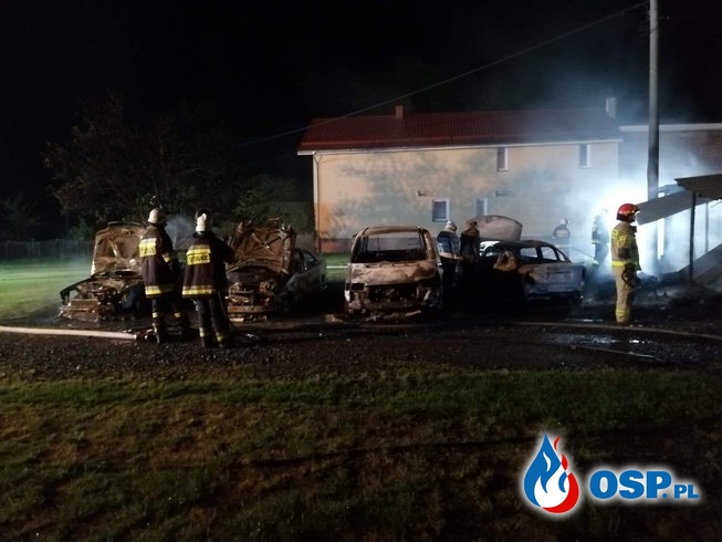 Cztery auta i budynek gospodarczy spłonęły w nocy w Przechodzie OSP Ochotnicza Straż Pożarna