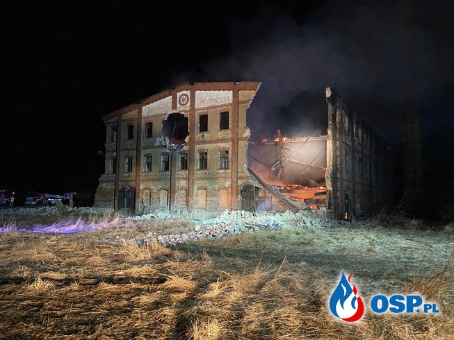 Pożar budynku byłej cegielni w Szydłowie OSP Ochotnicza Straż Pożarna