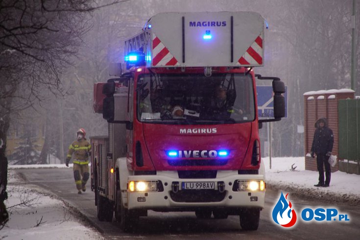 Pożar hali ze sprzętem AGD w Lublinie. Część płonącego budynku zawaliła się. OSP Ochotnicza Straż Pożarna