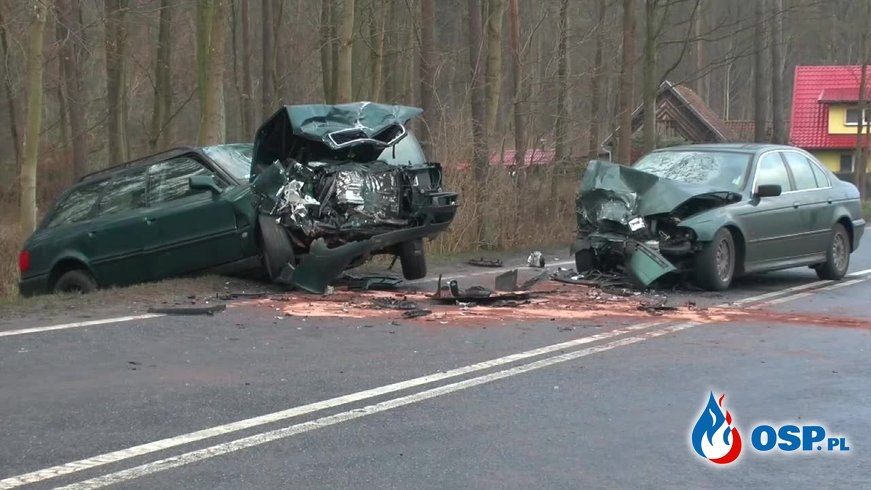 3 osoby ranne w wypadku, podczas policyjnego pościgu za pijanym kierowcą! OSP Ochotnicza Straż Pożarna