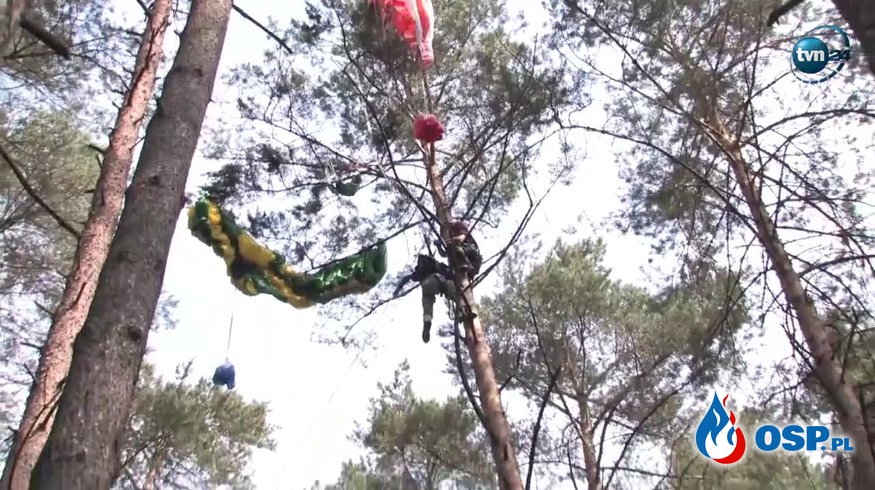 Spadochroniarz zawisł na drzewie 20 metrów nad ziemią. Zobacz film z akcji ratunkowej! OSP Ochotnicza Straż Pożarna