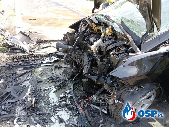 8-letni chłopiec zginął w wypadku. Czołowe zderzenie dwóch aut pod Turkiem. OSP Ochotnicza Straż Pożarna